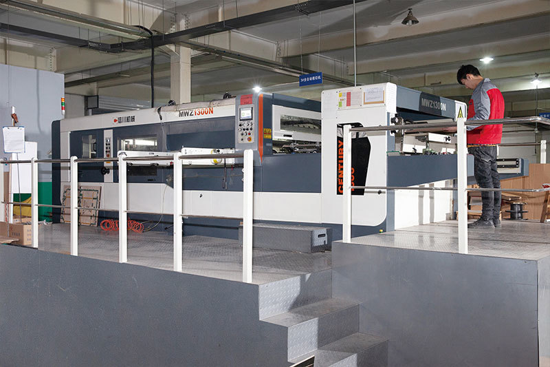 全自動(dong)模切機